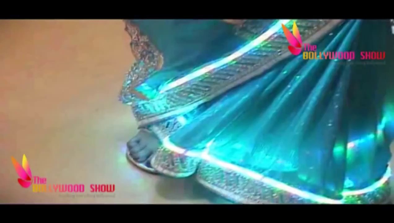 Hot Diwali Blast | Hot Tanisha Singh's Deep Cleavage Show