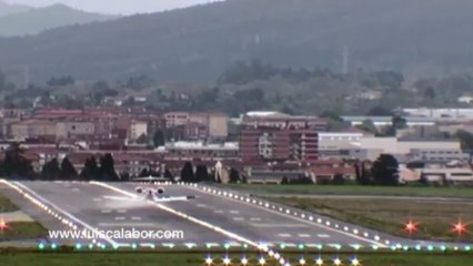 Scary Plane Landing in Bilbao,LEBB. Spain; High winds rock plane as it lands