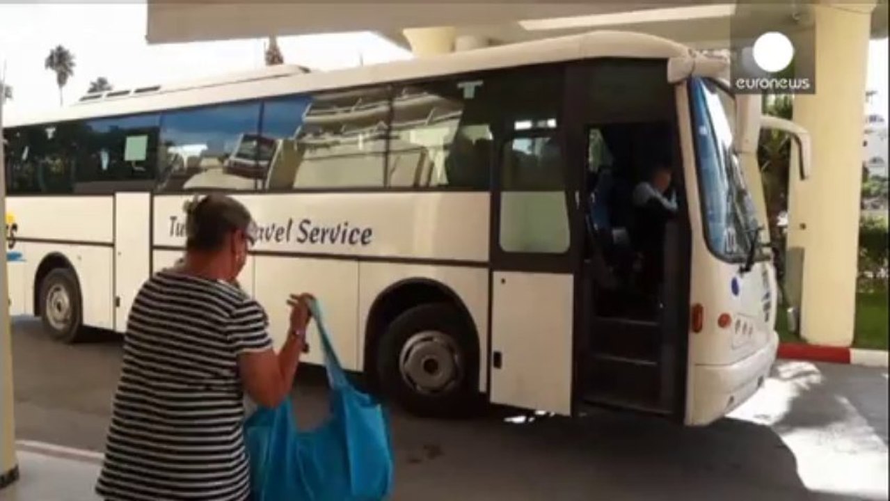 Tunisia: kamikaze si fa saltare in spiaggia, panico tra i turisti