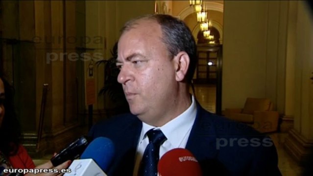 Monago bajará impuestos a clases medias