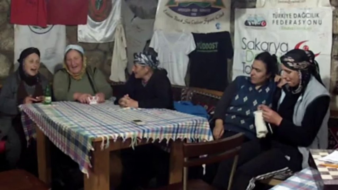 kavrun yaylasıda  şahin kafeterya turkü