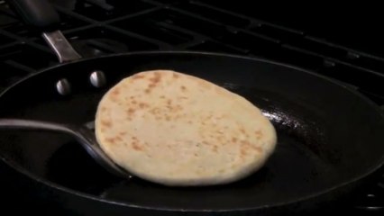 How to Make Pita Bread in a Pan