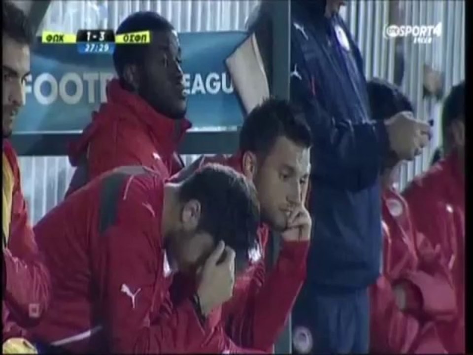 Μανωλάς τραγουδάει "είσαι στο μυαλό..."