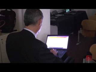 Télécharger la video: Napoli - Laboratorio Microsoft alla Federico II (30.10.13)