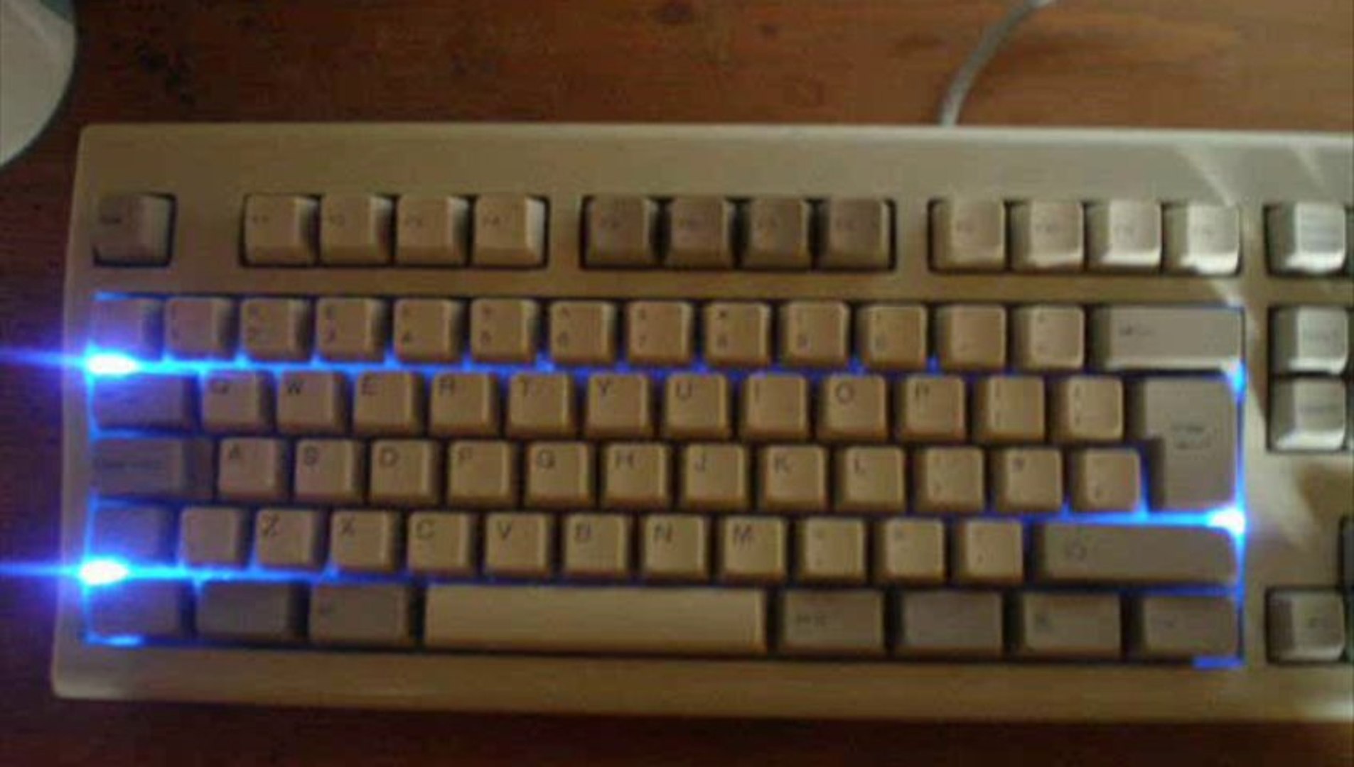 DIY Backlit Keyboard – 8 Bright Ideas That Won't Lighten Your Wallet -  video Dailymotion