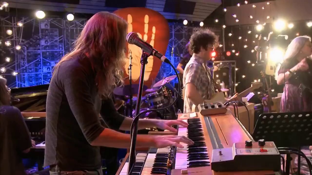 Grateful Dead & guests - Shakedown St.(Move Me Brightly-Celebrating Jerry Garcia's 70th Birthday)