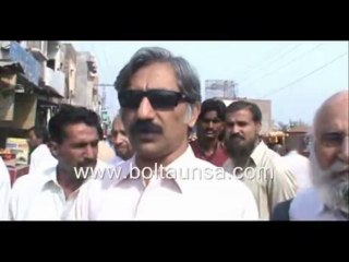 بھلوال ریلوے چوک میں سوئی کیس کی مین پائپ پھٹنے آگ بھڑک گئی نااہل عملہ سوئی گیس چابی ڈھونڈتے رہے