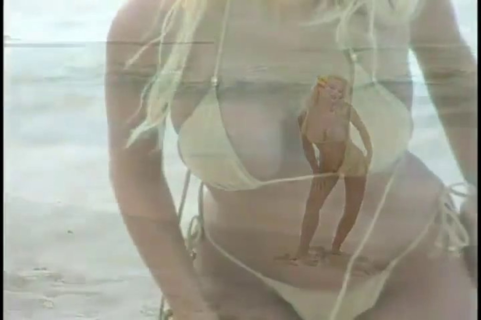 Fille sexy qu dance en Bikini sur la plage.... Chaud!!!! - Vidéo Dailymotion