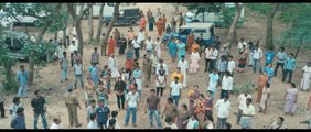 Gouravam - Allu Sirish and gang find Shanmugam and lover dead body