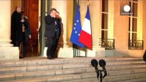 Francia: Hollande non cede, sciopero nel calcio