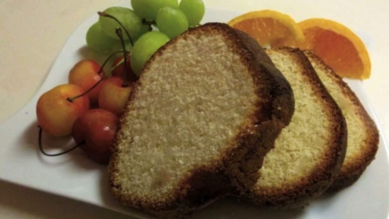 Old Fashioned Buttermilk Pound Cake