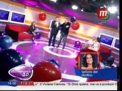 Juan Montalvo cantó en el Chimentero 3.0 Mujeres Divinas