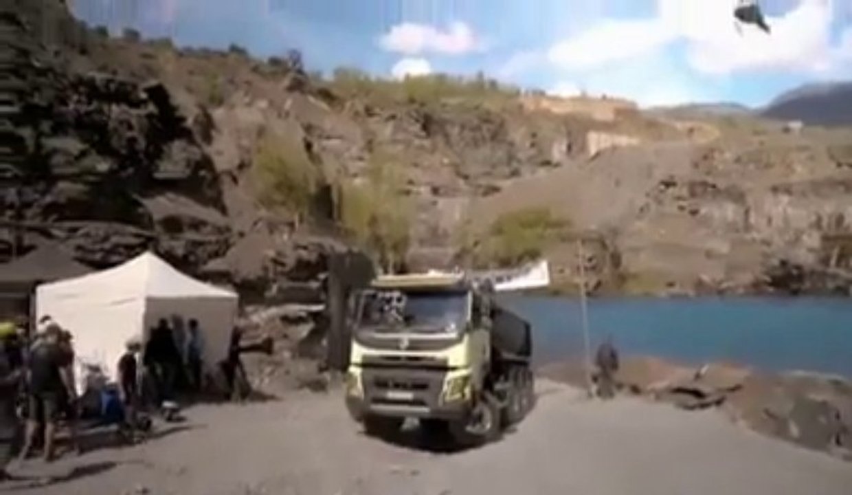 Mouse can drive a truck