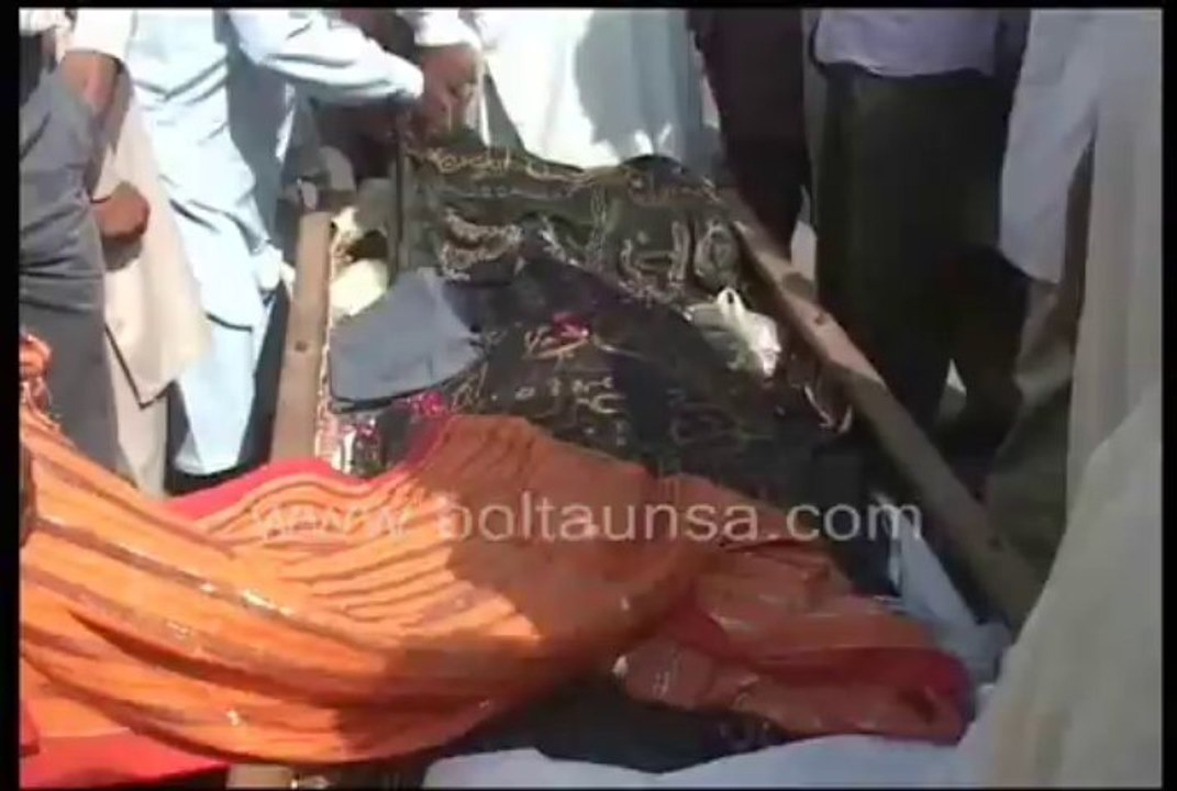 بہاولپور|: مزدور مٹی کے تودہ کے نیچے دبنے سے جاں بحق ورثا ء کا  شدید احتجاج