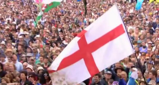 Shirley Bassey Live from Glastonbury 2007