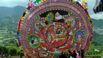 Giant kites fill Guatemalan skies to mark Day of the Dead