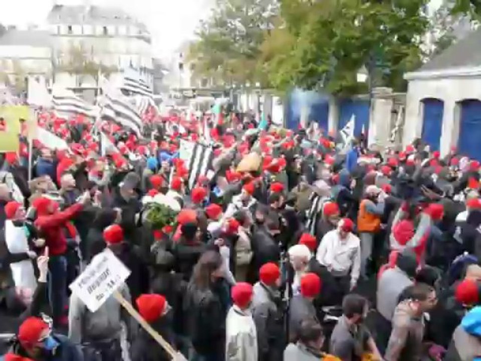 Affrontements entre manifestants et forces de l'ordre
