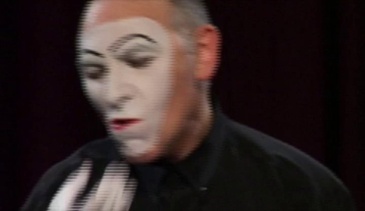 Hand Made by Spanish mime actor Carlos Martínez
