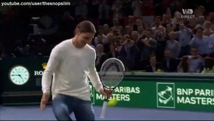 Zlatan Ibrahimovic joue avec Novak Djokovic