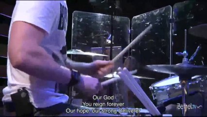 Everlasting God + Spontaneous Worship - Paul and Hannah McClure