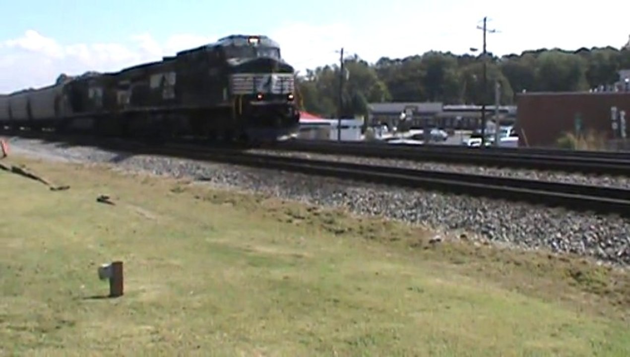 NS G90 grain train NB through Austell Ga.