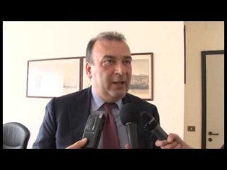 Napoli - Firmato il contratto tra regione e consorzio Ecotech (02.11.13)