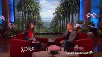 Hailee Steinfeld Interview And scare Oct 29 2013