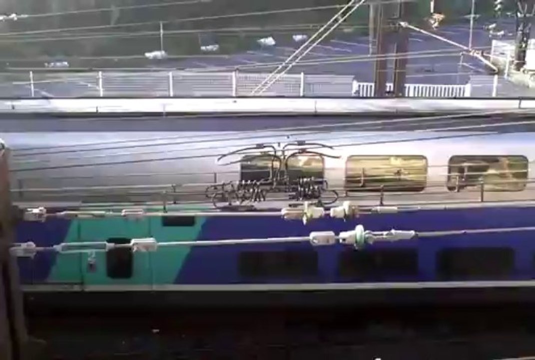 TGV DUPLEX à prés d'aréne du coté de la gare montpellier