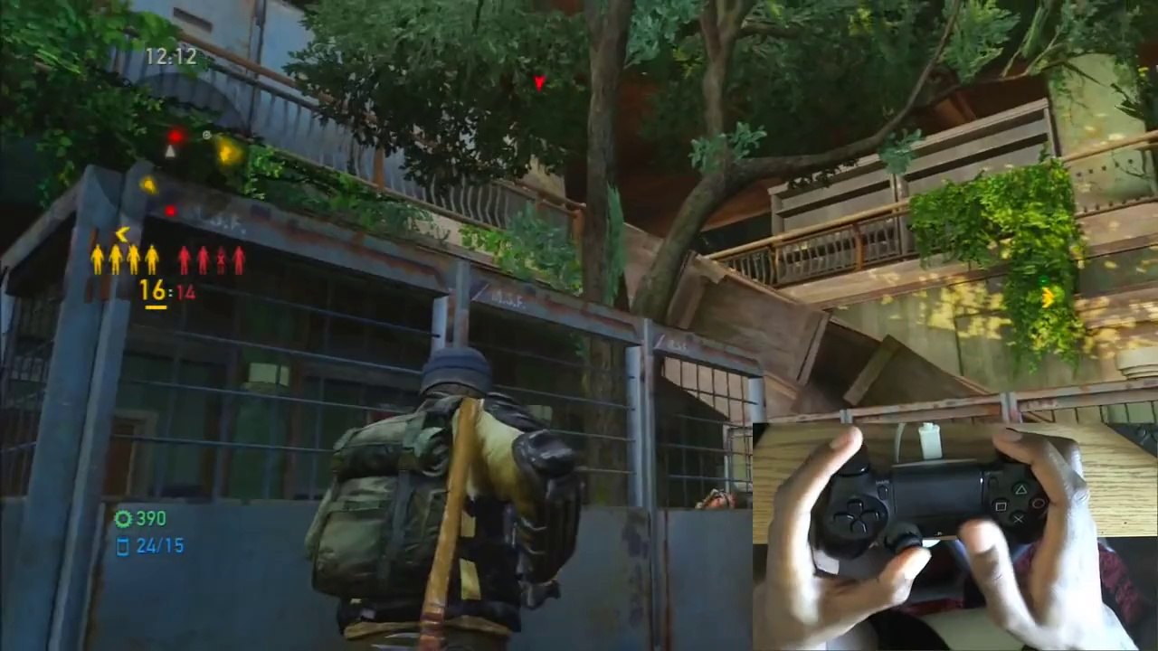 PS4 Dualshock 4 Controller Playing The Last Of Us & Beyond Two Souls