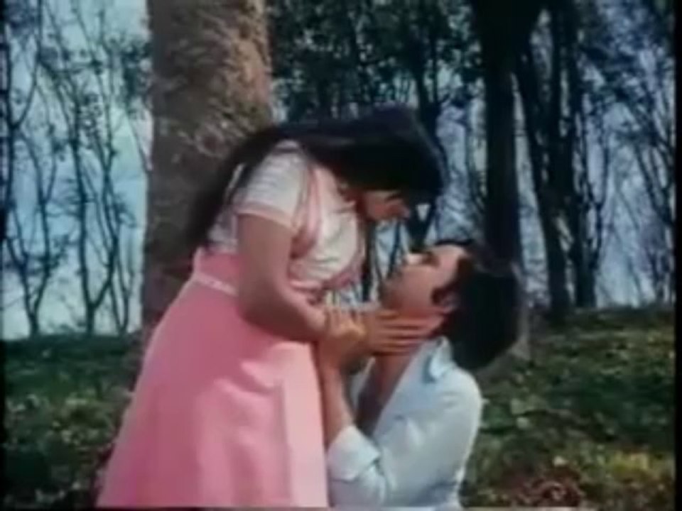 Dil kya kare jab kisi se.flv - YouTube