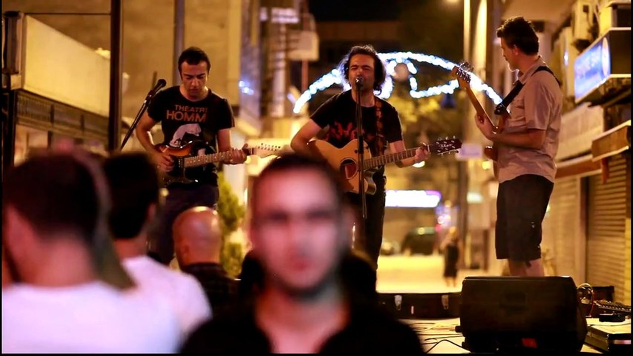 Cenk Taner ve Arkadaşları - Aşklar Bizi Terketti