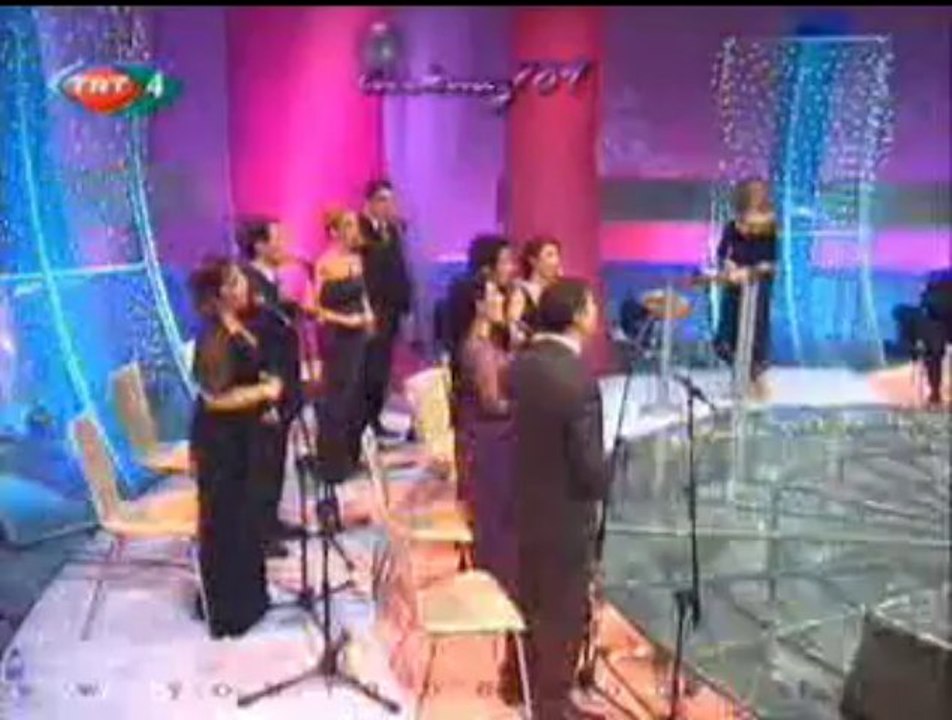 TRT TSM KORO-Yâr Yolunu Kolladım Beyaz Mendil Salladım (Akasyalar Açarken)-3