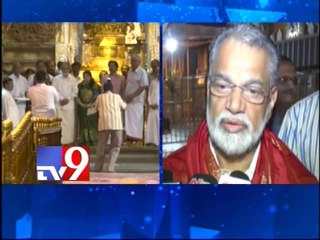 ISRO chairman Radha Krishna prays at Tirumala ahead of Mars Shuttle launch