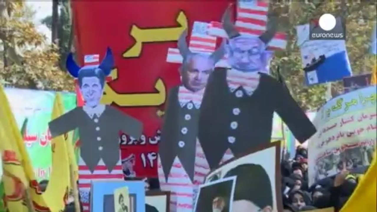 Iran: manifestazione anti-Usa, prova di forza dei conservatori contro Rohani