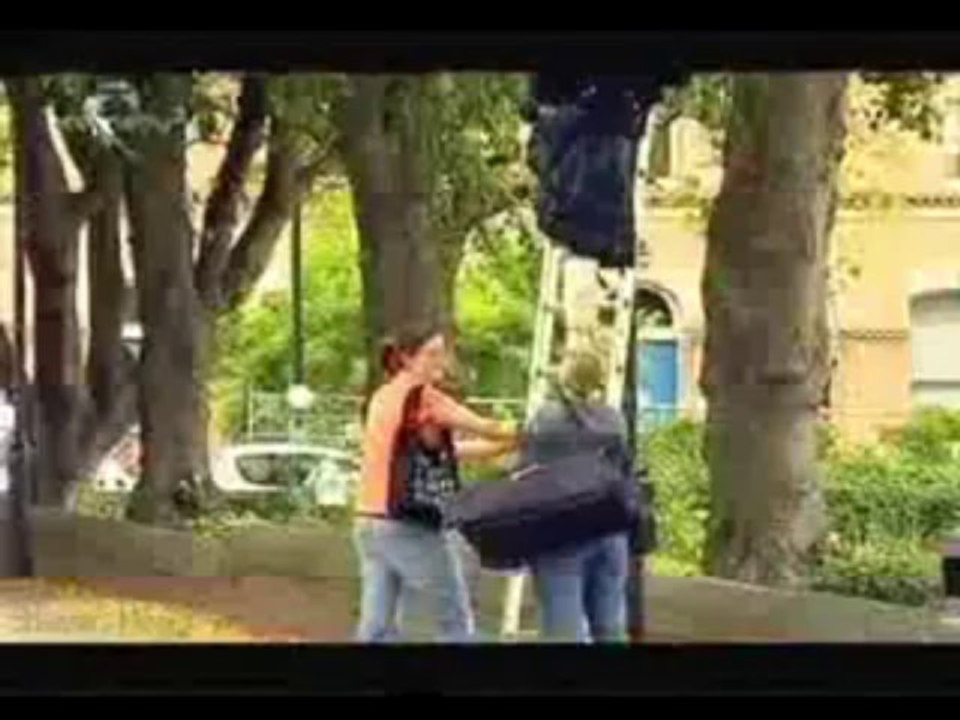 Sous le Kilt - YouTube
