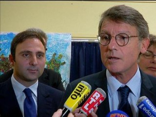 Vincent Peillon invite les lycéens à "retourner étudier" - 04/11