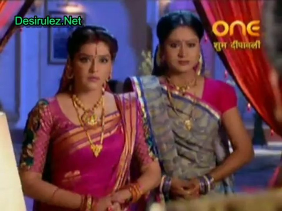 Aakhir Bahu Bhi Toh Beti Hi Hai - 4th November 2013 pt2