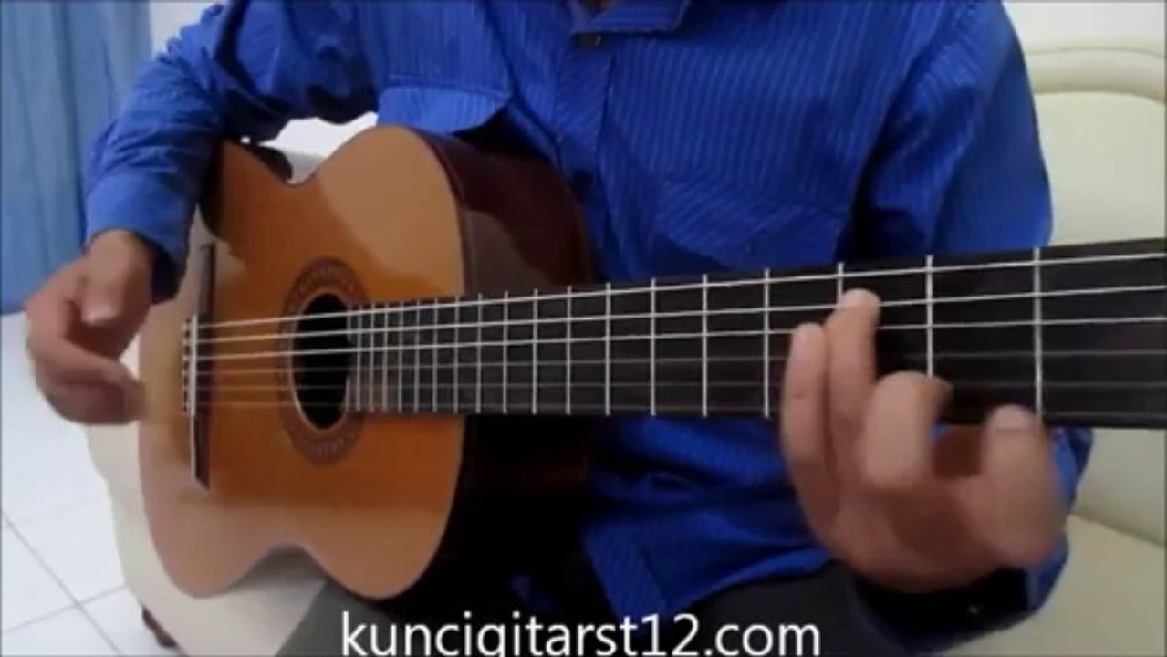 Kunci Gitar ST12 Puspa Petikan