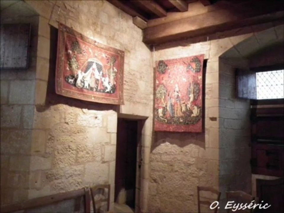 CHATEAU DE BONAGUIL , Lot et Garonne