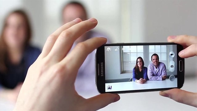 Samsung Galaxy S4 sur le réseau de Cellcom - Bell démonstration des caractéristiques de l'appareil