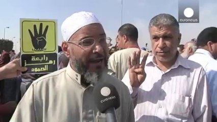 Mısır'da darbe mahkemesine öfke sokağa taştı