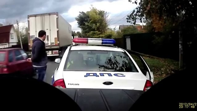 Le Pire conducteur au monde : le Chauffard russe!!!