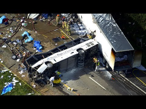 Eight killed, 14 injured in church bus crash in Tennessee