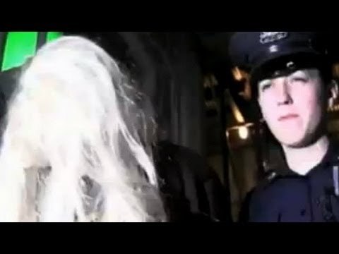 Amanda Bynes arrested for bong toss