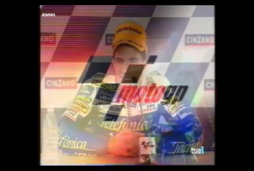 Moto125CCGBretaña7-7-01-4POSTCARRERA