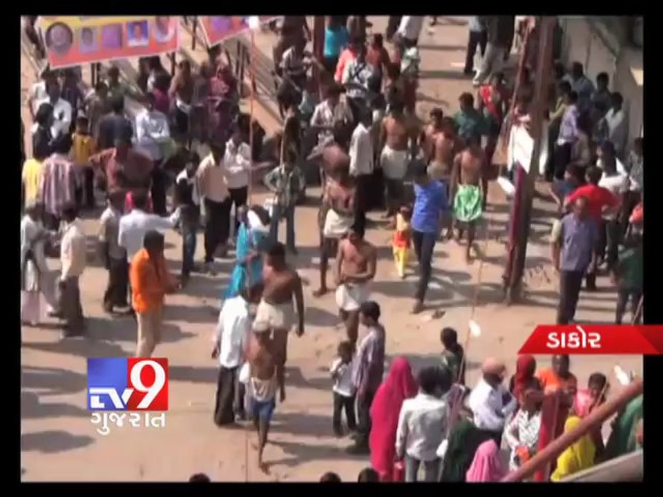 Unique tradition of Annakut loot in Dakor - Tv9 Gujarat