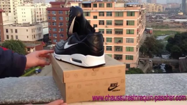 Nike Air Max 90 is a retro running shoes shoescapsxyz.ru