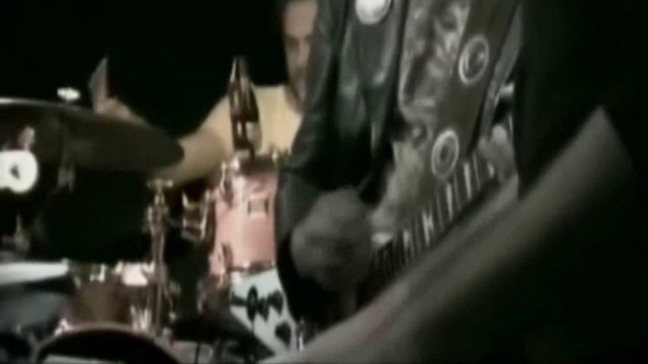 Özge Fışkın - Kalbinden Vursun