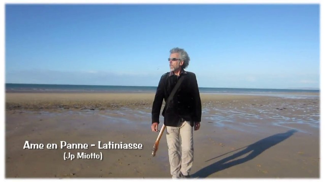 AME EN PANNE le clip - Latiniasse