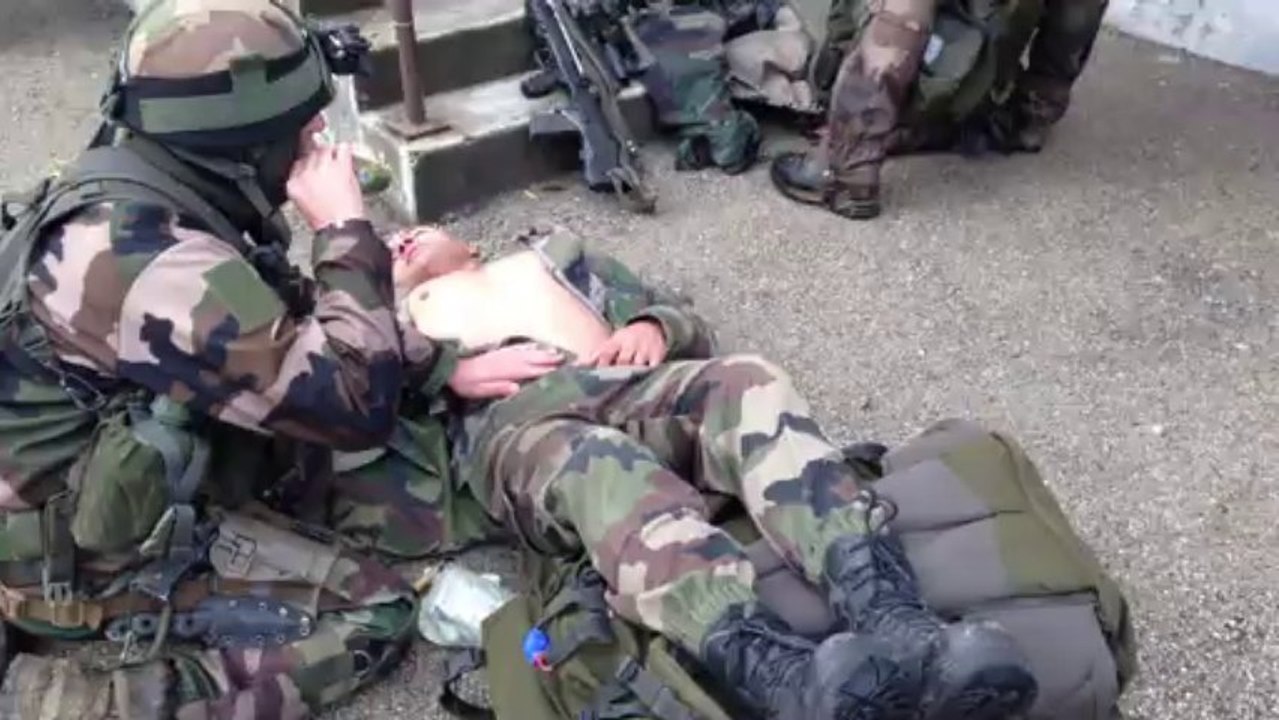 Légion étrangère : Opération "Jura2013" parachutistes du 2e REP (4/4)